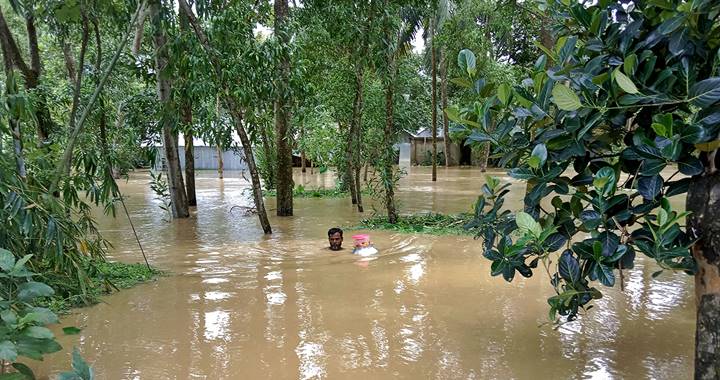 বন্যায় ১৩ জনের প্রাণহানি, পানিবন্দি ৪৫ লাখ মানুষ