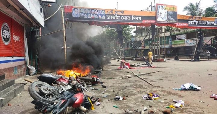 মুন্সিগঞ্জে আওয়ামী লীগের হামলা, নিহত ২