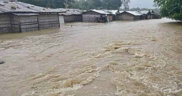 কক্সবাজারে রেকর্ড বৃষ্টিপাত, পাহাড় ধসে ৬ জনের মৃত্যু