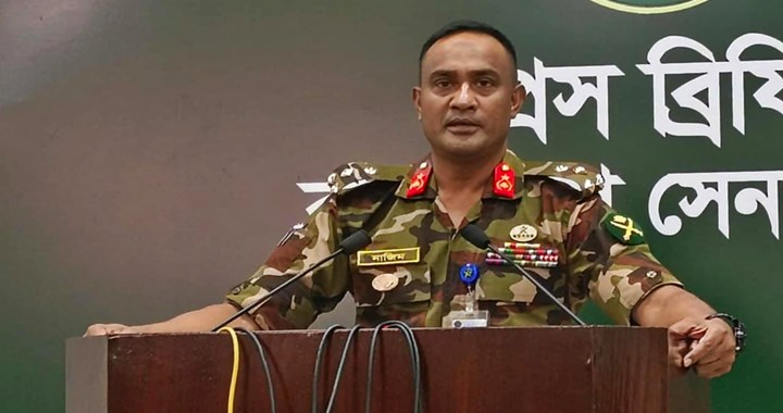 আ.লীগ কর্মীদের প্রশিক্ষণ দেওয়ার অভিযোগে সেনা কর্মকর্তা আটক