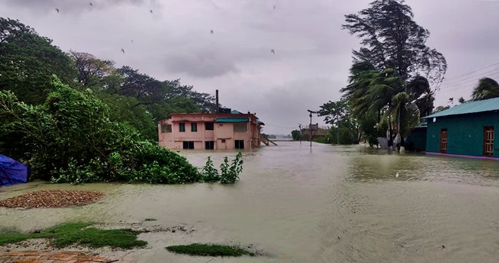 রেমালের তাণ্ডব: ৩৭৫৮০৯৬ জন মানুষ ক্ষতিগ্রস্ত