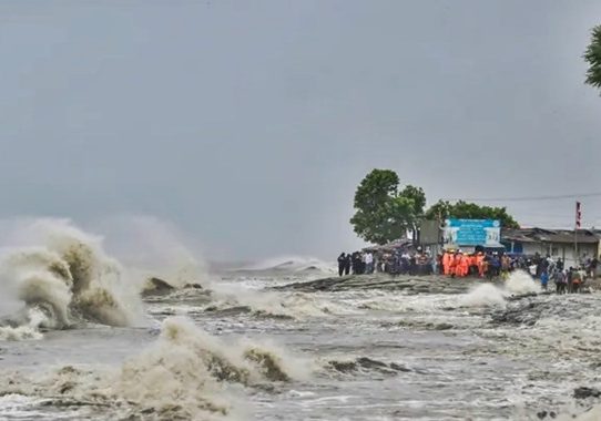 ঘূর্ণিঝড় রেমাল: সারাদেশে মৃতের সংখ্যা বেড়ে ২১ জন