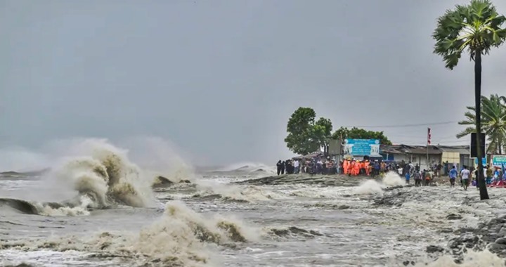 ঘূর্ণিঝড় রেমাল: সারাদেশে মৃতের সংখ্যা বেড়ে ২১ জন