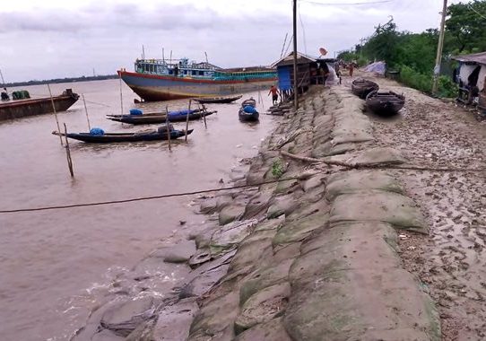 রিমালের প্রভাবে ১৬ জেলায় জলোচ্ছ্বাসের আশঙ্কা