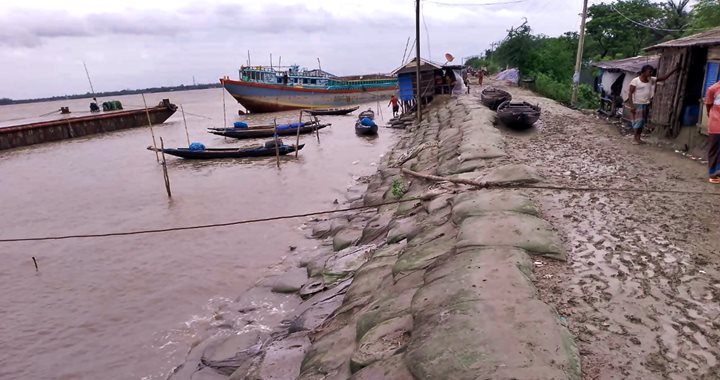 রিমালের প্রভাবে ১৬ জেলায় জলোচ্ছ্বাসের আশঙ্কা