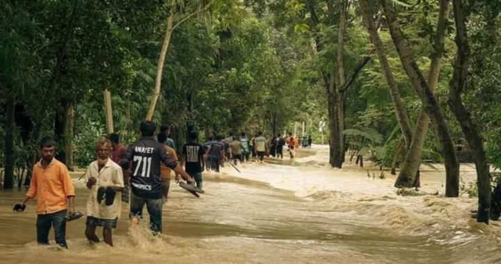 বন্যায় ১৫ জনের প্রাণহানি, পানিবন্দি ৪৫ লাখ মানুষ