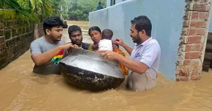 শেরপুরে ভয়াবহ বন্যায় ৫ জনের মৃত্যু