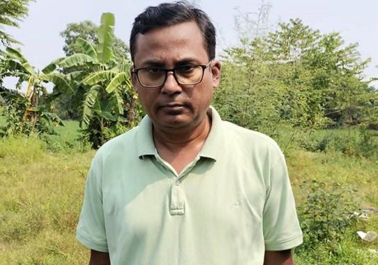 ভারতে পালানোর সময় যুগ্ম সচিব কিবরিয়া আটক