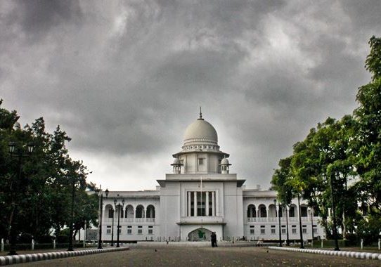 ১২ বিচারপতির বিরুদ্ধে তদন্ত প্রতিবেদন রাষ্ট্রপতির দপ্তরে