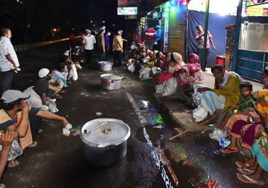 ১১৪ বছর ধরে গরিবদের বিনামূল্যে খাওয়াচ্ছে আকবরিয়া হোটেল
