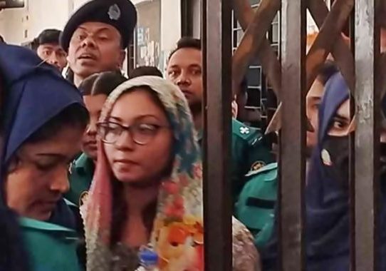প্রতারণার মামলায় মডেল মেঘনা আলম গ্রেফতার