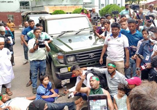 সাবেক সেনাসদস্যদের বিক্ষোভ ও সেনাবাহিনীর অবস্থান