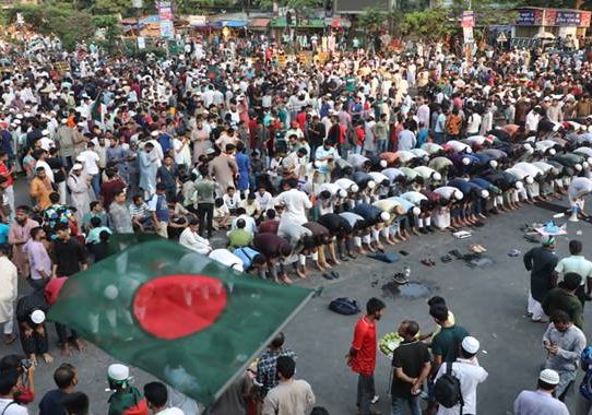 আওয়ামী লীগ নিষিদ্ধের দাবিতে উত্তাল সারাদেশ