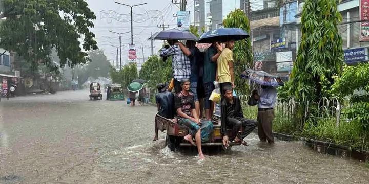 ফেনীতে ২৪ ঘণ্টায় ৪০৬ মিলিমিটার বৃষ্টির রেকর্ড