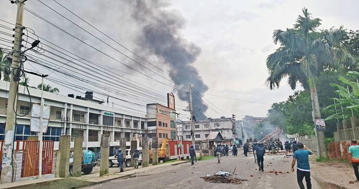 গোপালগঞ্জে কারফিউ জারি, নিহত ৪