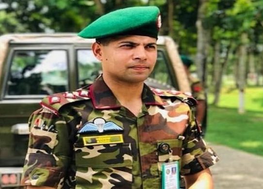আ.লীগ কর্মীদের প্রশিক্ষণ দেওয়ার অভিযোগে সেনা কর্মকর্তা আটক