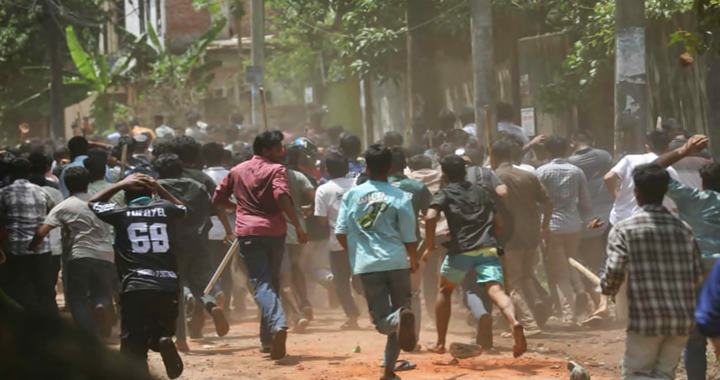 চট্টগ্রাম বিশ্ববিদ্যালয় এলাকায় ১৪৪ ধারা, সেনা মোতায়েন