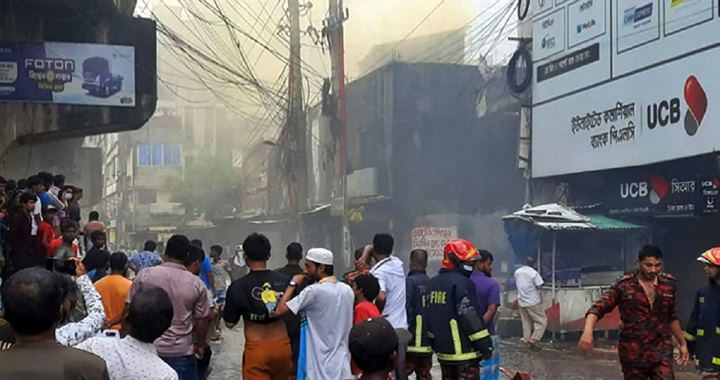 টঙ্গীতে রাসায়নিক গুদামে অগ্নিকাণ্ড, দগ্ধ ৫