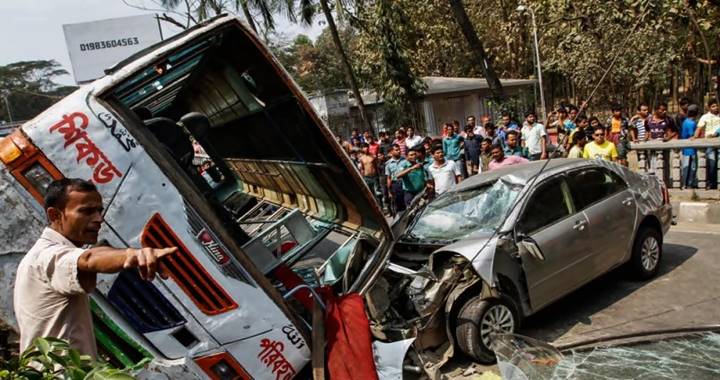আগস্টে ৪৯৭ সড়ক দুর্ঘটনায় ৫০২ জন নিহত