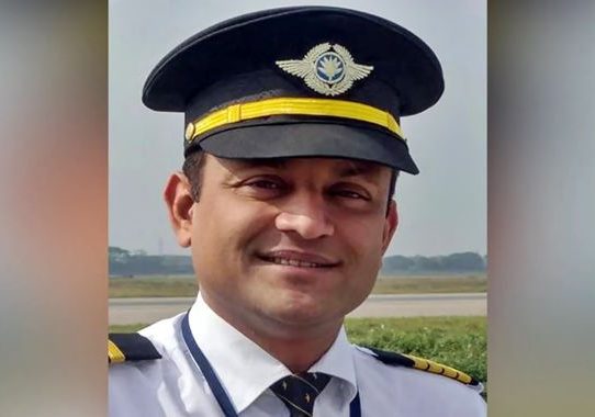 জেদ্দায় বিমানের পাইলট ক্যাপ্টেন মুনতাসির জেদ্দায় আটক