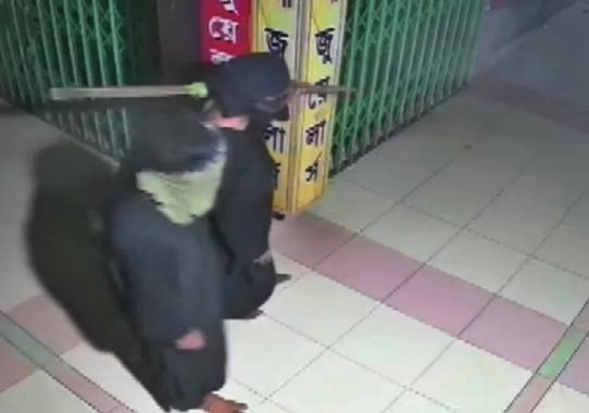 মালিবাগে বোরকা পরে জুয়েলারি দোকানের ৫০০ ভরি স্বর্ণ চুরি