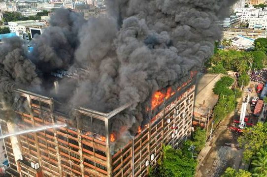 চট্টগ্রাম ইপিজেডে অ্যাডামস ক্যাপস কারখানায় ভয়াবহ আগুন