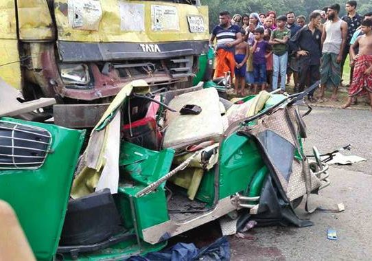 অক্টোবরে ৪৬৯টি সড়ক দুর্ঘটনায় নিহত ৪৬৯ জন