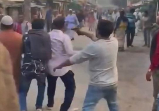 ঈশ্বরদীতে বিএনপি-জামায়াত সংঘর্ষ, আহত ৫০