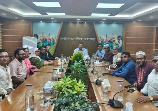 সরকারের আশ্বাসে প্রাথমিক শিক্ষকদের কর্মবিরতি স্থগিত