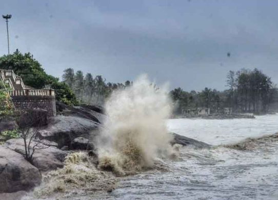 ঘূর্ণিঝড় ডিটওয়াহ: শ্রীলঙ্কায় নিহত ১২৩ জন