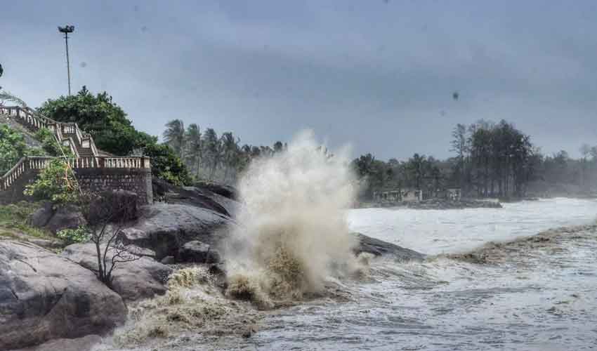 ঘূর্ণিঝড় ডিটওয়াহ: শ্রীলঙ্কায় নিহত ১২৩ জন