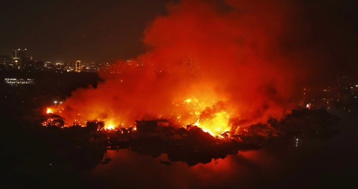 রাজধানীর কড়াইল বস্তিতে ভয়াবহ আগুন