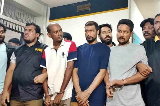 চট্টগ্রামে বাবলা হত্যাকাণ্ডের মূলহোতাসহ গ্রেফতার ৬