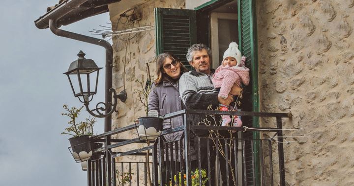 ৩০ বছর পর প্রথম শিশুর জন্ম ইতালির এক গ্রামে