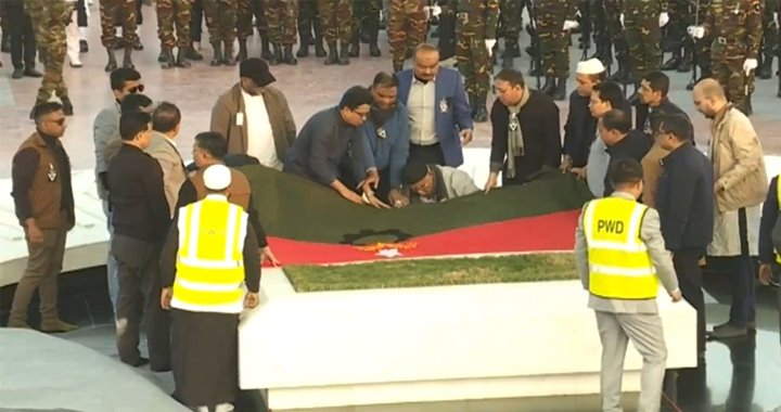 জিয়ার সমাধির পাশে খালেদা জিয়া চিরনিদ্রায় শায়িত