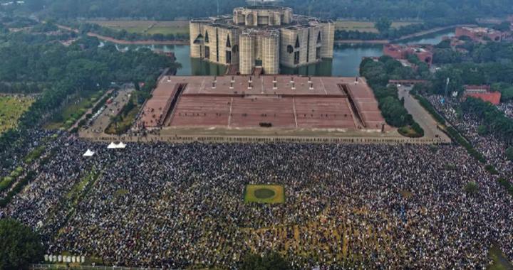 লাখো মানুষের অংশগ্রহণে খালেদা জিয়ার জানাজা সম্পন্ন