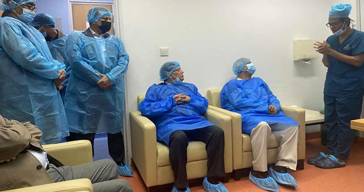 খালেদা জিয়াকে দেখতে হাসপাতালে প্রধান উপদেষ্টা