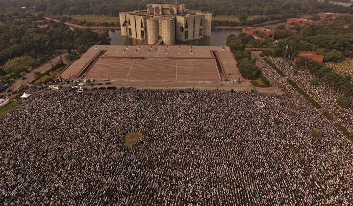 ওসমান হাদির জানাজায় লাখো মানুষের অংশগ্রহণ