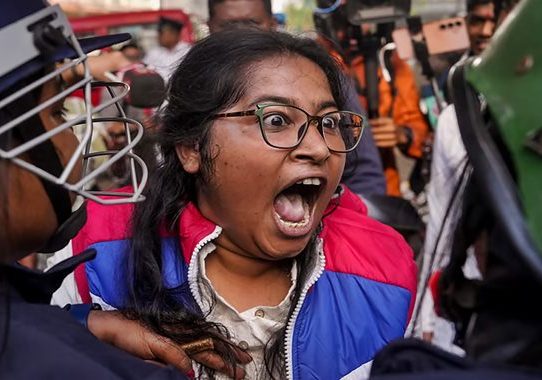 দিল্লিতে বাংলাদেশ হাইকমিশনের সামনে বিক্ষোভ