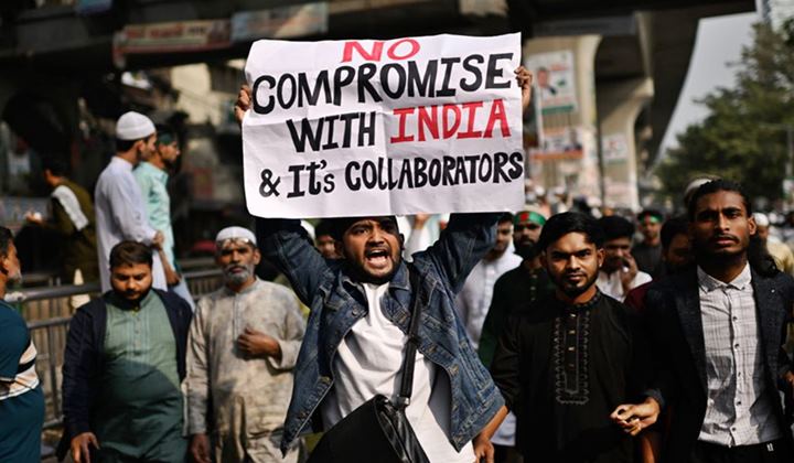 হাদি হত্যার প্রতিবাদে বিভিন্ন স্থানে বিক্ষোভ