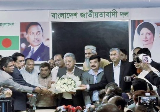 দল বিলুপ্ত করে বিএনপিতে শাহাদাত হোসেন সেলিম