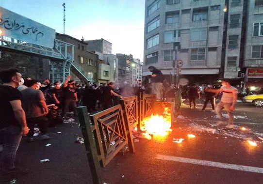 তেহরানেই এক রাতে ২০০ জনের বেশি বিক্ষোভকারী নিহত