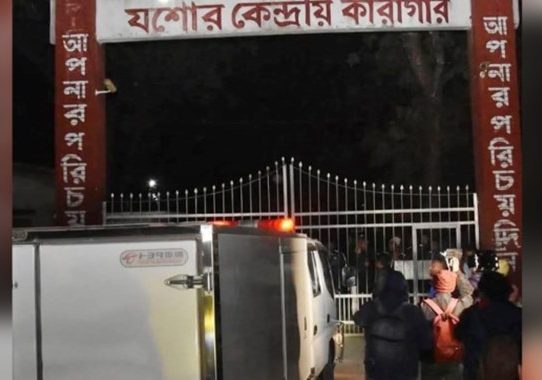 কারাফটকে মৃত স্ত্রী-সন্তানের মুখ দেখলেন ছাত্রলীগের সাদ্দাম