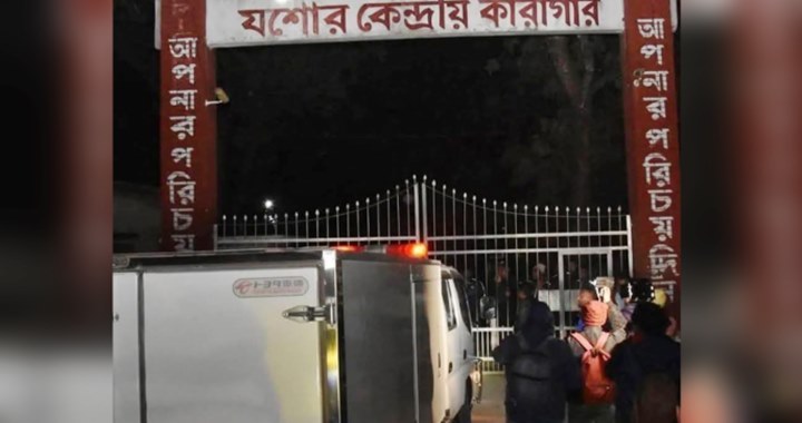 কারাফটকে মৃত স্ত্রী-সন্তানের মুখ দেখলেন ছাত্রলীগের সাদ্দাম