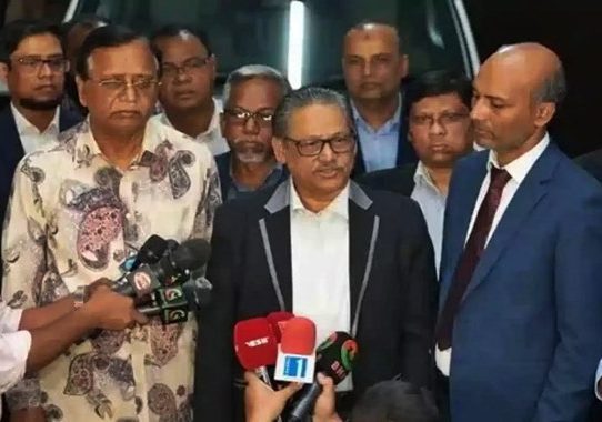 তারেক রহমানকে সমর্থন জানিয়ে সরে দাঁড়ালেন ৫ প্রার্থী