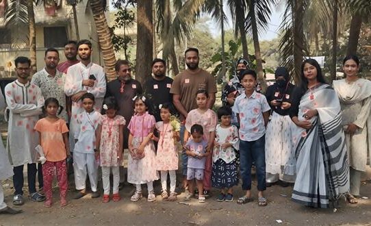 'আমাদের ভাষা আমাদের শহীদ’ পারফরমেন্স আর্ট অনুষ্ঠিত