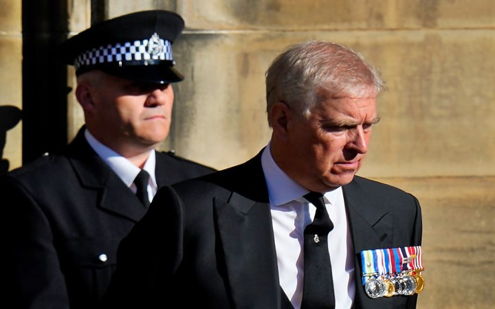 এপস্টেইন কেলেঙ্কারি: সাবেক ব্রিটিশ প্রিন্স অ্যান্ড্রু গ্রেফতার