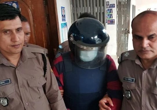 শিশু গৃহকর্মীকে নির্যাতন: বিমানের এমডি স্ত্রীসহ কারাগারে