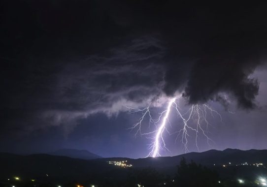 শিলাবৃষ্টি ও ঝড়ে দেশের বিভিন্ন স্থানে নিহত ৩