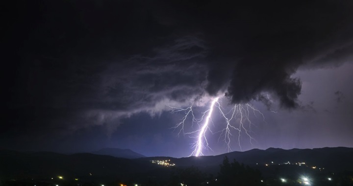 শিলাবৃষ্টি ও ঝড়ে দেশের বিভিন্ন স্থানে নিহত ৩